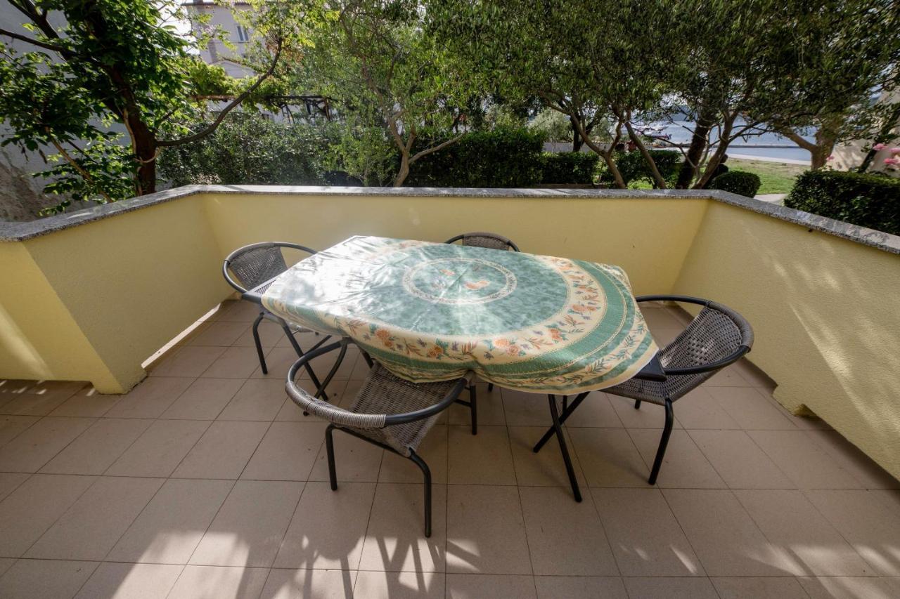 Apartments By The Sea Supetarska Draga - Donja, Rab - 11769 المظهر الخارجي الصورة