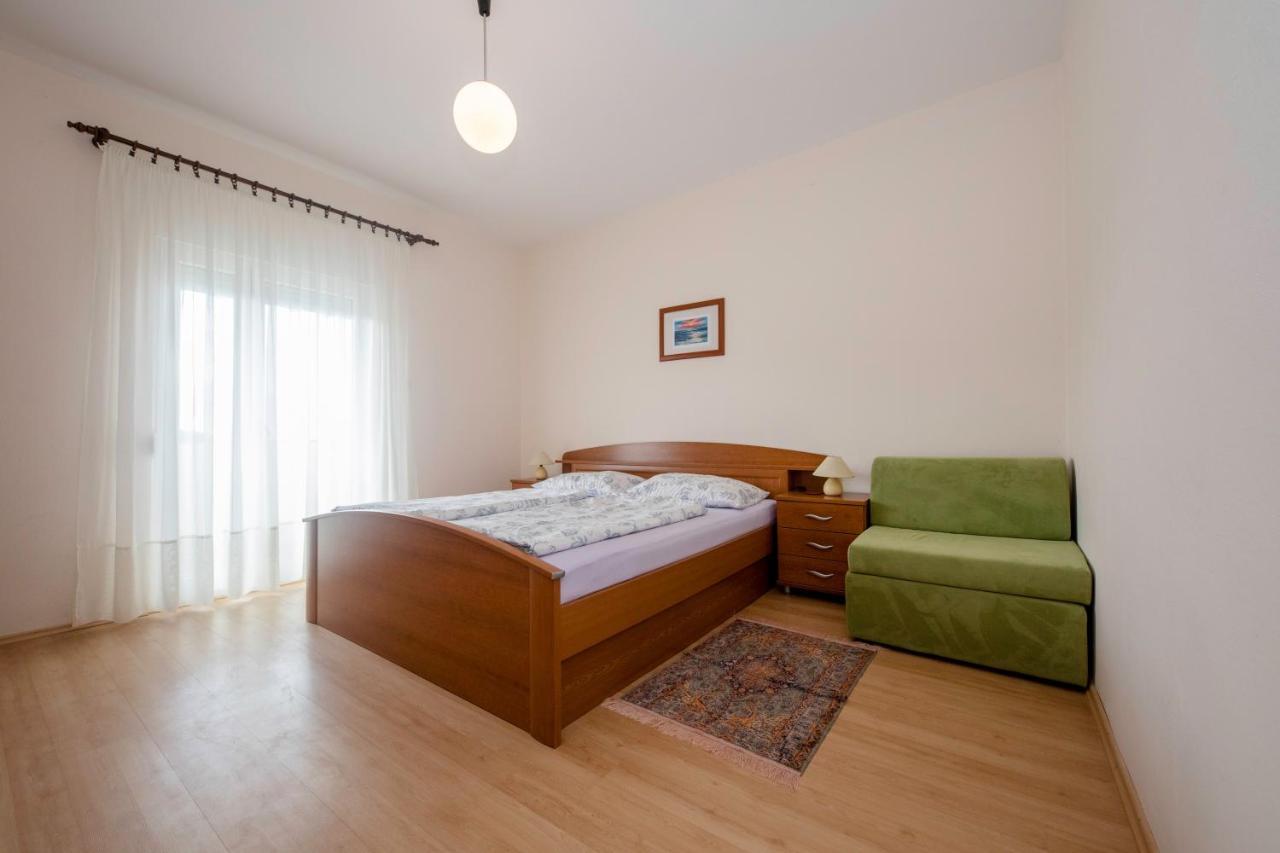Apartments By The Sea Supetarska Draga - Donja, Rab - 11769 المظهر الخارجي الصورة
