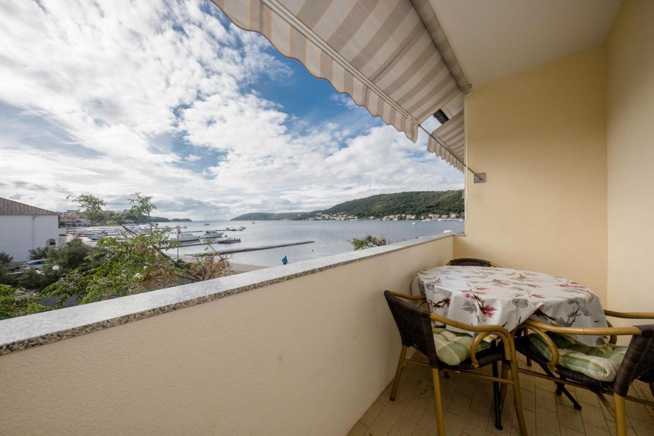 Apartments By The Sea Supetarska Draga - Donja, Rab - 11769 المظهر الخارجي الصورة