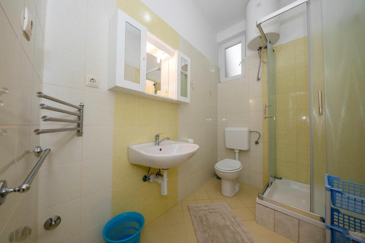 Apartments By The Sea Supetarska Draga - Donja, Rab - 11769 المظهر الخارجي الصورة