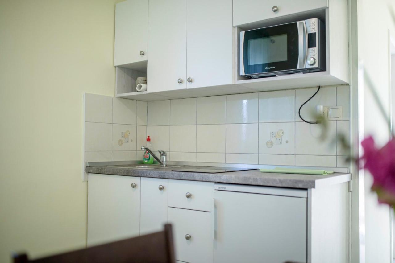 Apartments By The Sea Supetarska Draga - Donja, Rab - 11769 المظهر الخارجي الصورة