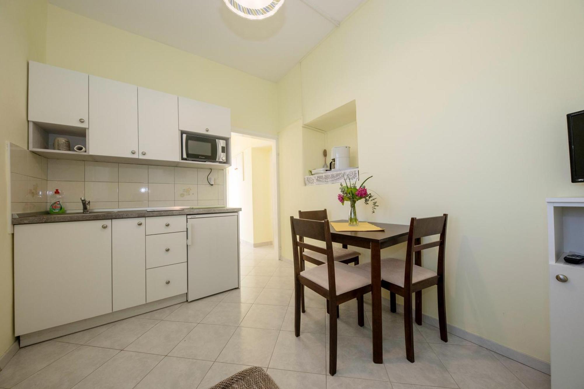 Apartments By The Sea Supetarska Draga - Donja, Rab - 11769 الغرفة الصورة